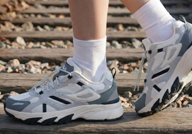 [백화점 정품] 휠라 공용 운동화 산책 워킹 낚시 캠핑 어글리 런닝 일상화 신발