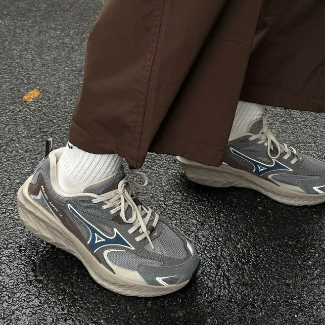 Mizuno Astro LS 運動鞋 深灰色 D1GH252104