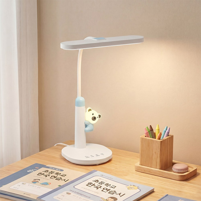 스탠드 조명 학생용 LED 책상스탠드 시력보호 밝기조절 학습등 독서등 Airwit, 화이트