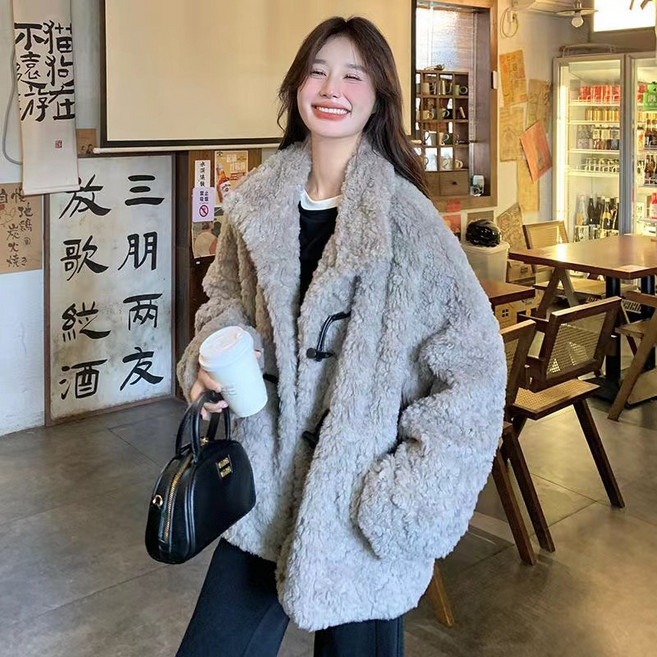 BLACK K7 빅사이즈 오버핏 여성 퍼코트 떡볶이 퍼자켓 겨울 방한 아우터 러블리 카라털 털잠바