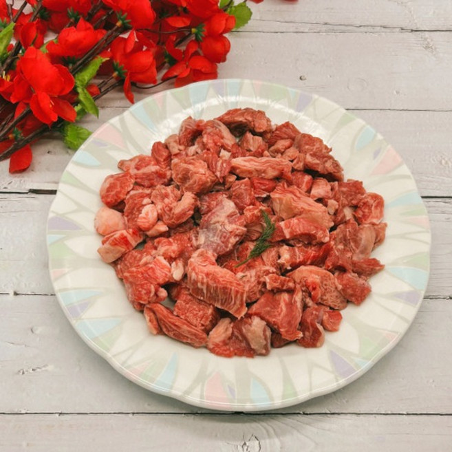 국거리 300g 투뿔 1++ 소고기 양지 사태 국 전골 손질