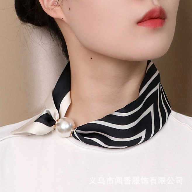 로튼 데일리룩 자석 버클 원터치 진주 실크 쁘띠 스카프