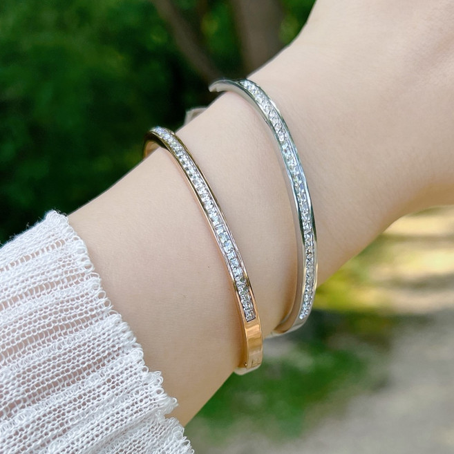 보아이 아이스 큐빅 라인 써지컬 뱅글 팔찌