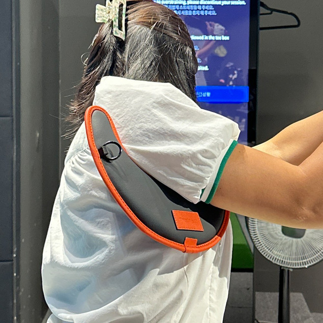 암픽스 자세교정 골프스윙연습기 치킨윙 방지, 블랙