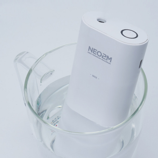 NEO2M 청결하게 꽂아쓰는 심플 USB 미니 스틱형 무선 초음파 가습기 HP939 사무실 탁상용, 화이트