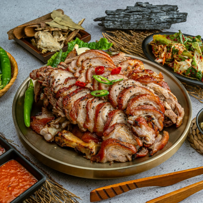 [예가족발/예월수족발명가] 숯불구이 족발, 300g, 1개