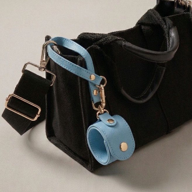 까사노아 핸즈프리 스트랩 가방에 거는 옷걸이