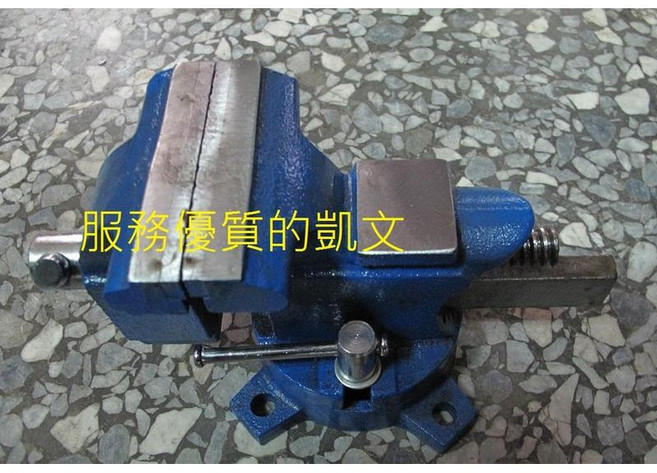 桌上虎鉗 輕型鑄鋼 4吋 鉗口寬100mm 260度迴轉底座 輕作業 台灣製造, 1個