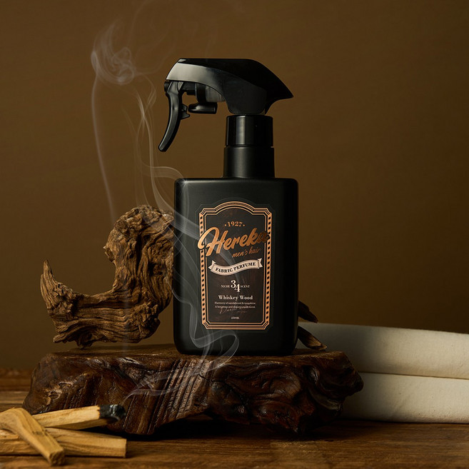 헤레카 패브릭퍼퓸 위스키우드향 섬유 향수 드레스퍼퓸 섬유스프레이 250ml, 1개