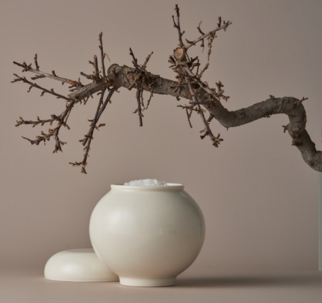 복소금담은 달항아리