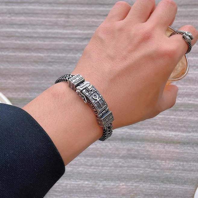 男士復古風手鏈，採用精緻鏈條與埃及符號設計