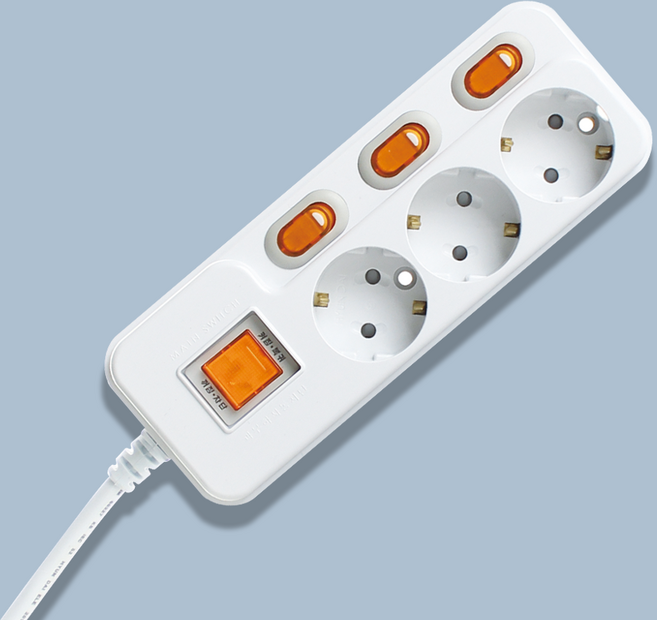 국산 개별 과부하차단 멀티탭 3구 콘센트, 화이트, 1개, 1.5m
