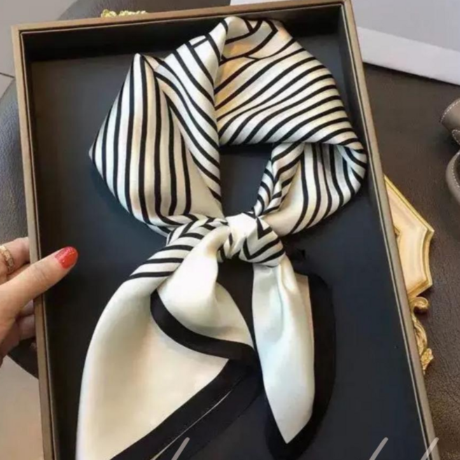 리노아 고급 실크 스카프 봄가을 사각 스카프