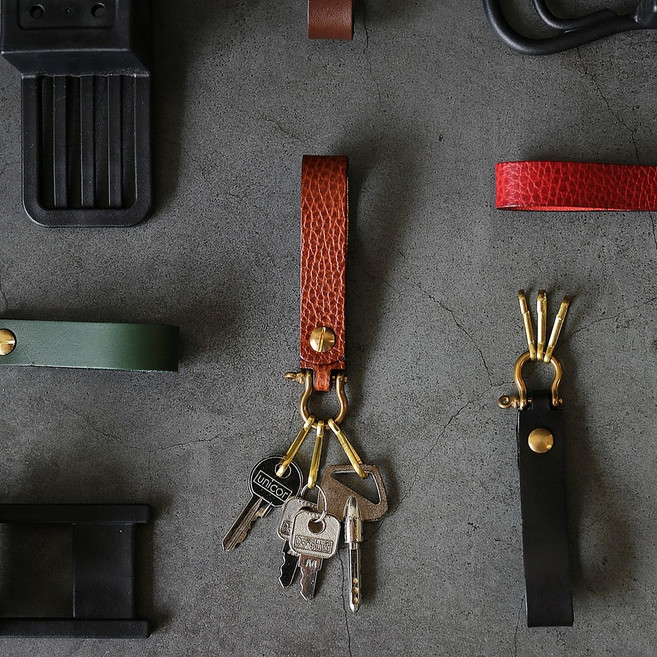 해머스미스 965 가죽 자동차 키 링 홀더 가방 차 열쇠 고리 남자 여자 커플 각인 주문 제작, 1.무지-브라운, 1개