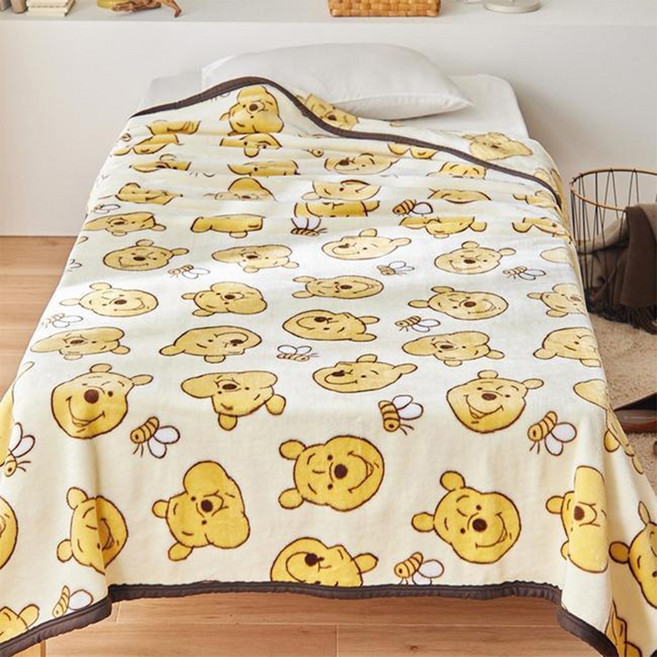 곰돌이푸 캐릭터 무릎담요 이불 L(페이시스) (140x200) (일)) 930030