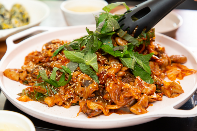 곱쟁이 야채 곱창 볶음 밀키트 술안주 야식 간편조리 캠핑요리 알곱창, 560g, 1개