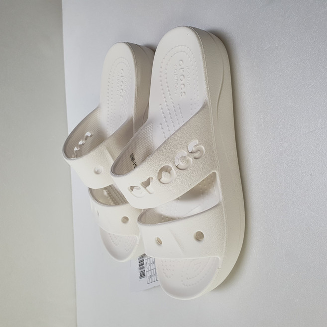 [크록스 정품] 바야 플랫폼 샌들 슬리퍼 208188-100