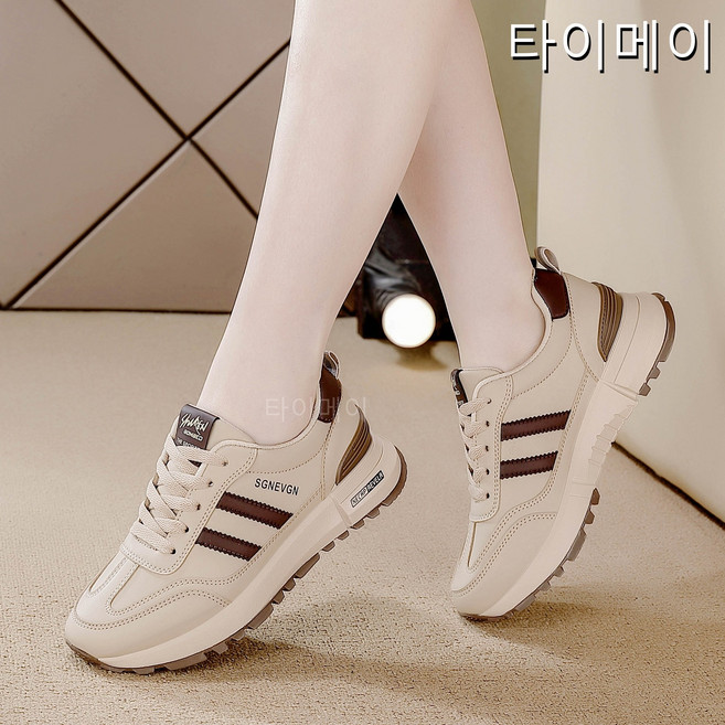 가을 여성 가죽 운동화 여자 러닝 플랫 미끄럼 방지 패션 캐주얼화 카키색 운동화 기모 보온 두꺼운 바닥 패션 백합 여자 러닝화
