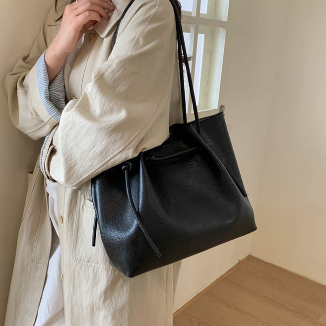 여성 출퇴근용 대용량 가방 숄더백 통근가죽 쇼퍼백