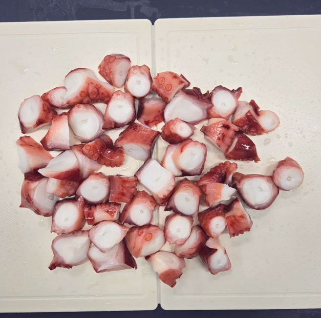 냉동 자숙문어 컷 10kg 필리핀 절단 청크 슬라이스 타코야끼 타코야키 타코컷, 문어컷 10kg 샐러드용(수분 많음), 1