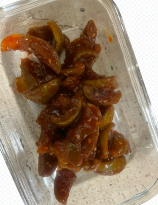 진실된손맛 새콤달콤한별미반찬 매실장아찌고추장무침 국내산매실 고기요리와잘어울리는반찬, 1개, 120g