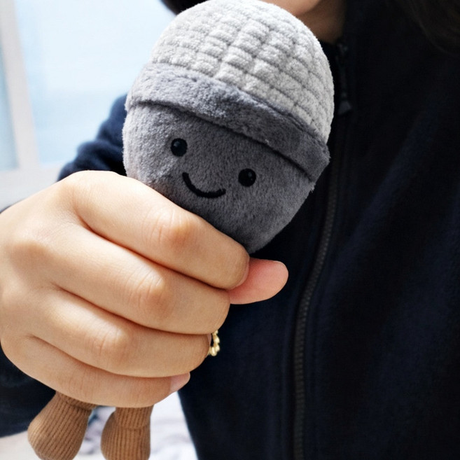 트리뷰샵 마이크인형 음악키링 장난감 재밌는선물 가짜 소품 돌잔치마이크 음악인형, 1개