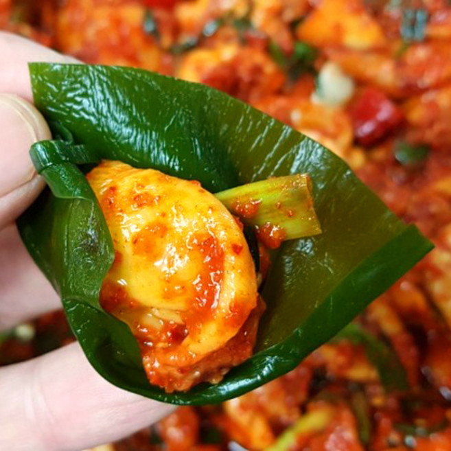 셰프애찬 통영멍게무침 매콤한맛에 바다향 가득한 싱싱한 멍게무침, 1개, 400ml