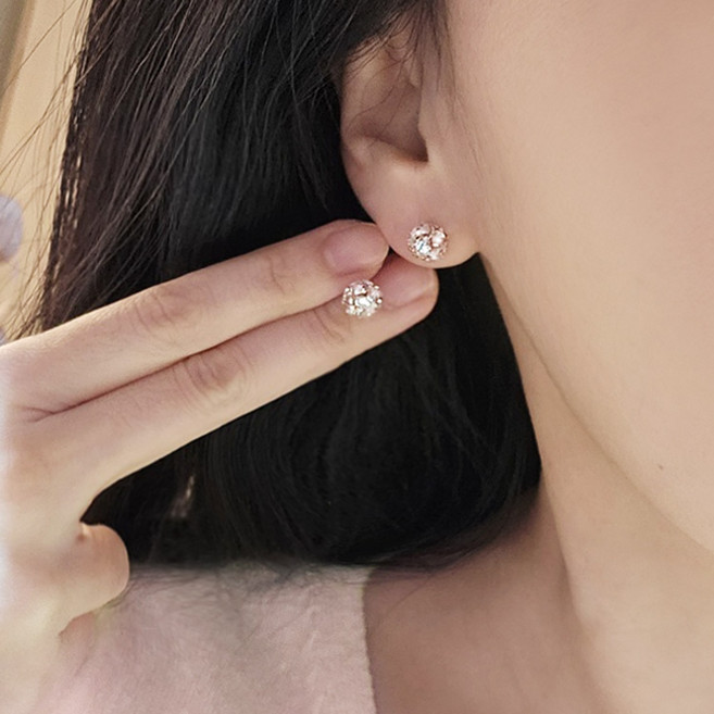 야나폴 봄꽃에 반한 크리스탈 반볼 귀걸이