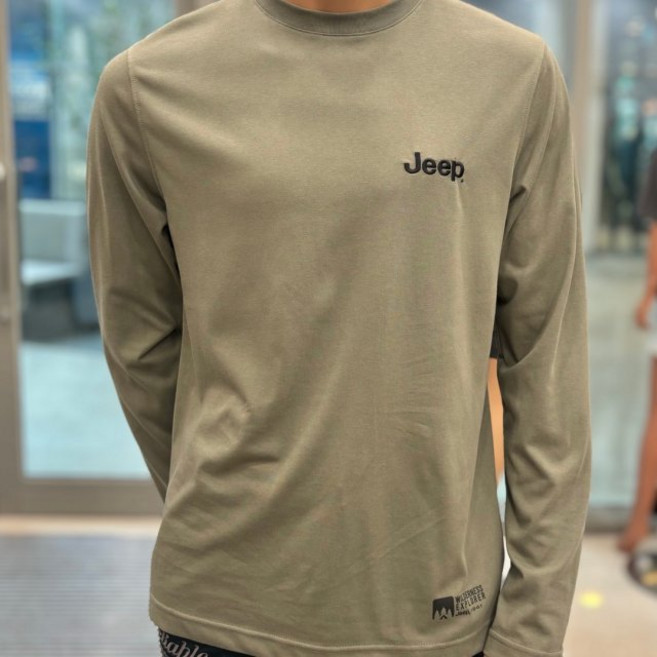 지프 *신상* [NC불광점 30% 할인]﻿﻿ 남여공용 등판에 멋스러운 산프린트 간절기 긴팔티셔츠!!(JP8TSU002)