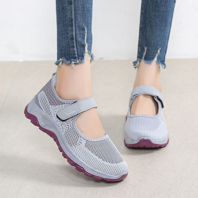 용태원 여름용 여성을 위한 통풍 좋은 매쉬 슬립온펀칭 통풍 미끄럼방지 엄마화