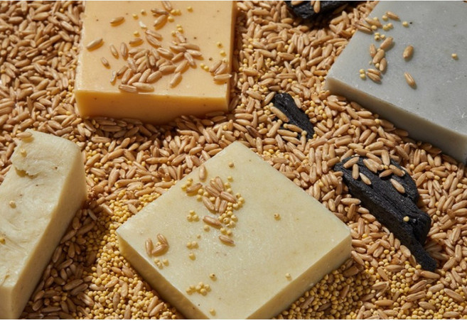 [셀룰로오스 행주 증정] 숯+귀리 톤 28 설거지 비누3개 1종 천연 주방세제 고체형 설거지바, 숯귀리 3개입 + 셀룰로오스행주1개, 1개