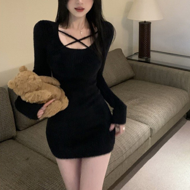 [레티고] 앙고라 섹시 크로스 슬림 니트 원피스