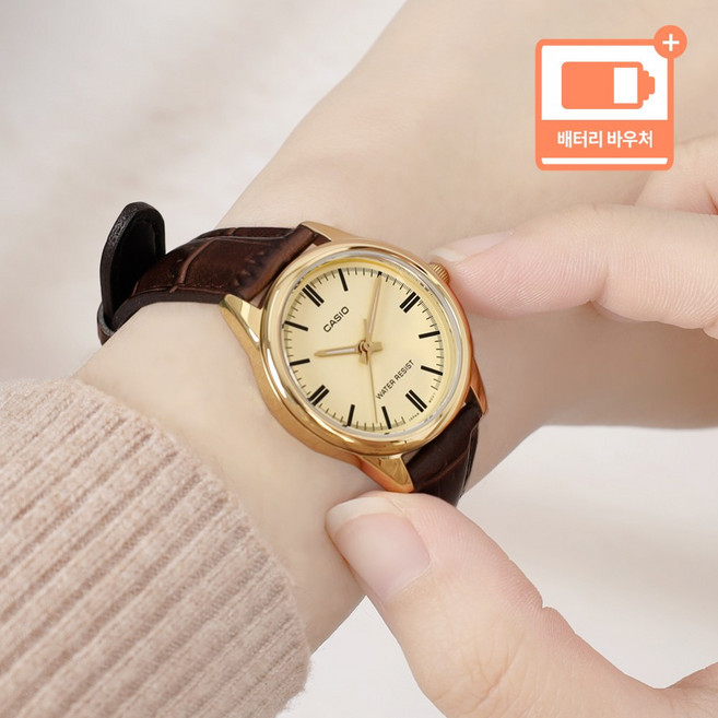 카시오 패션 캐쥬얼 여성 메탈 가죽 생활방수 여자 손목시계 + 배터리 바우처