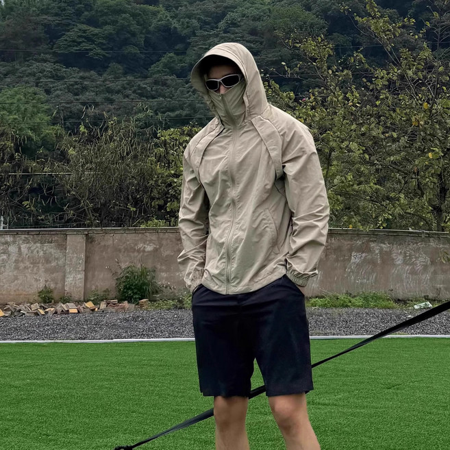 男款連帽防曬外套