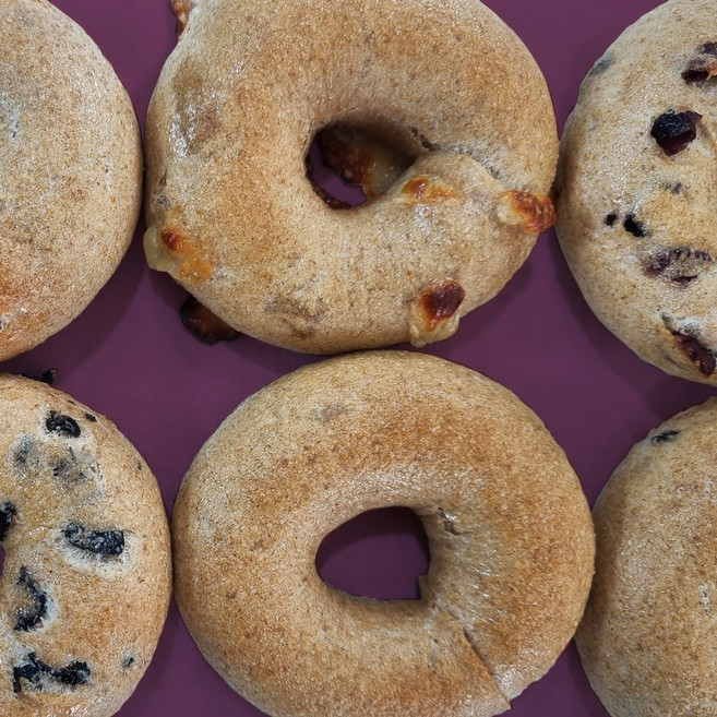 밥브레드 고소하고 맛있는 사워도우 통밀 베이글 노밀가루 무첨가 무설탕 비건 저칼로리, 100g, 2개, 08 어니언 베이글