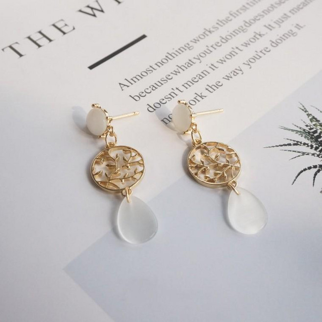 묘안석 나뭇잎 드롭 귀걸이