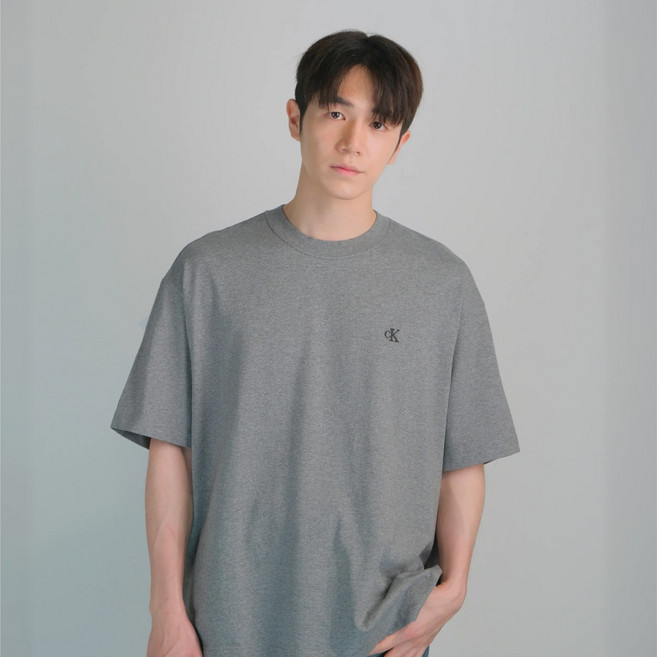 캘빈클라인 S/S 릴렉스핏 로고 크루넥 티셔츠 HM229