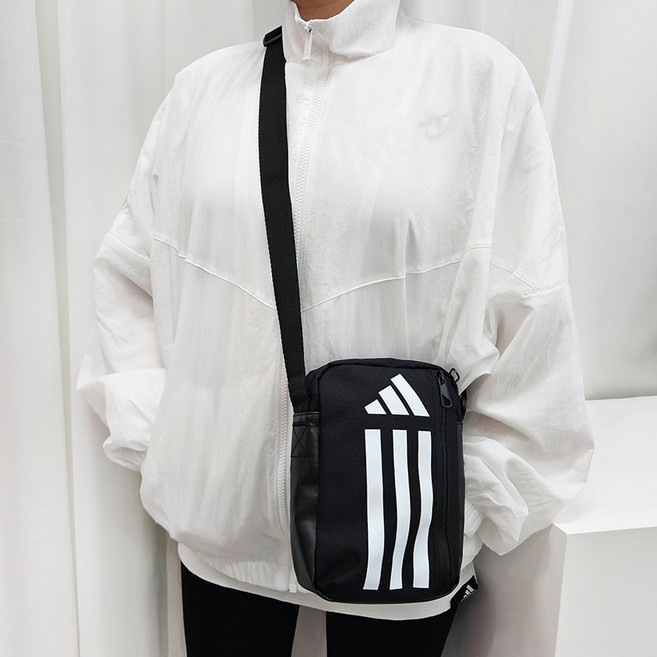 아디다스 미니 크로스백 간편 소지품 가방 THE HENEM 더스트백증정