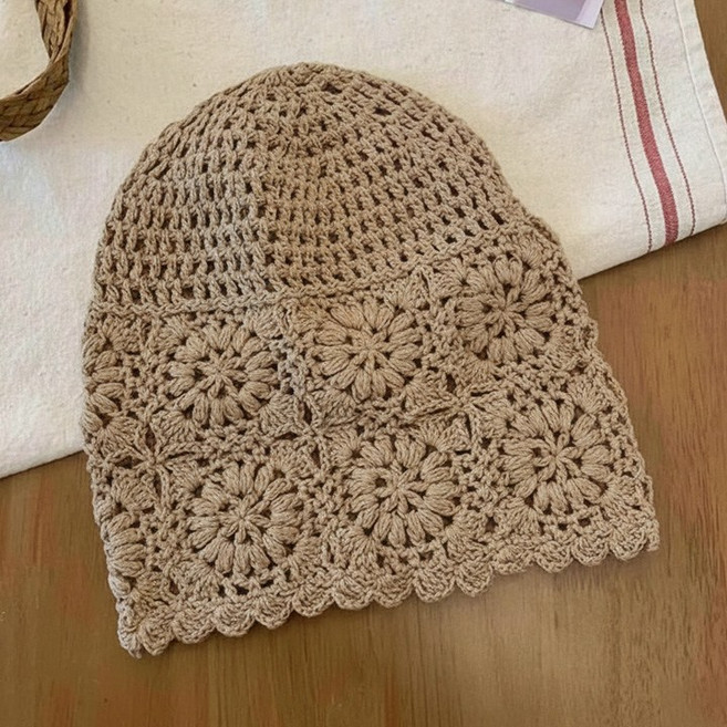 보니타콜렉티드 여성 내추럴 플라워 뜨개 니트 크로셰 비니모자