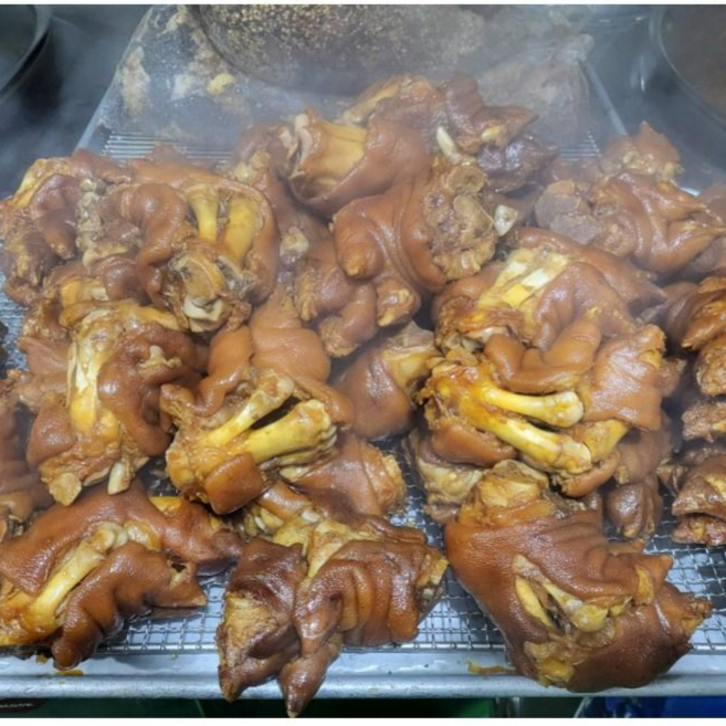 정만농수산 30년전통 씨간장 잡고 뜯어먹는 쫀득한 통미니족발, 6개, 300g