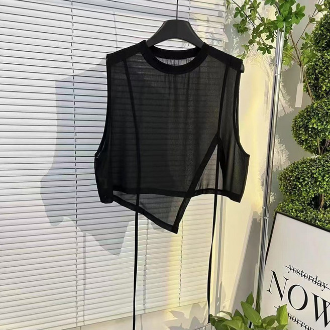 ROYALBELLE 여성 루즈핏 민소매 라운드넥 자외선차단 언발 시스루 티셔츠 Z01030333