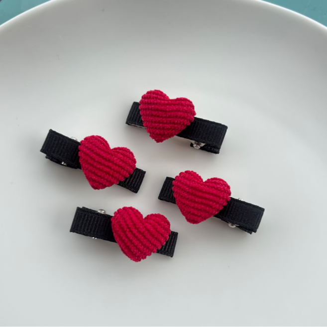 쁘띠띠앙 자체제작 귀여운 하트 통통 사랑스러운 공주 여아 유아 답례품 미니 하트핀 4P