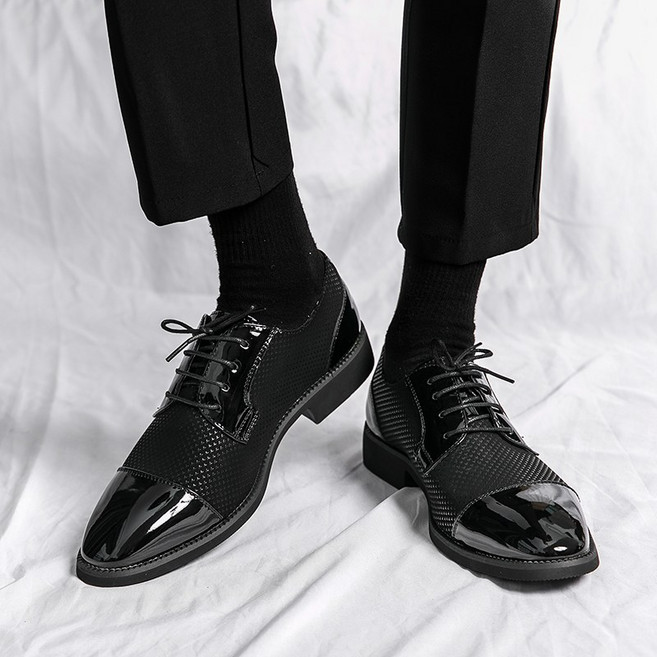 남성 클래식 정장화 뾰족한 플랫 스트랩 비즈니스 캐주얼화 출근길 첫 번째 작업화