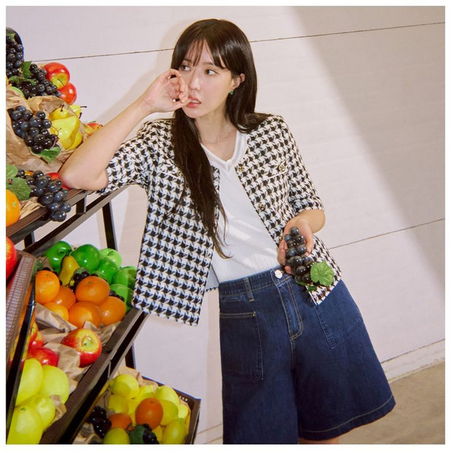 베스띠벨리 여성용 체크보드 트위드 반팔 자켓 BKJAD2147