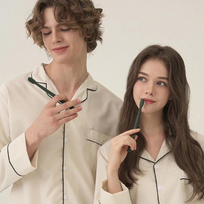 도씨 커플용 실크핏 솔리드 긴팔 잠옷 세트 D-3657