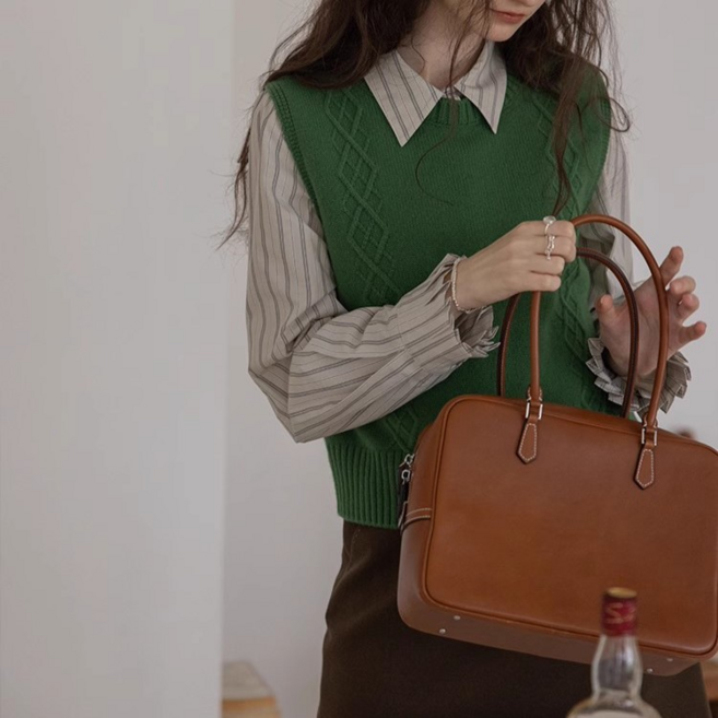 유니크한결 울 블렌드 니트조끼