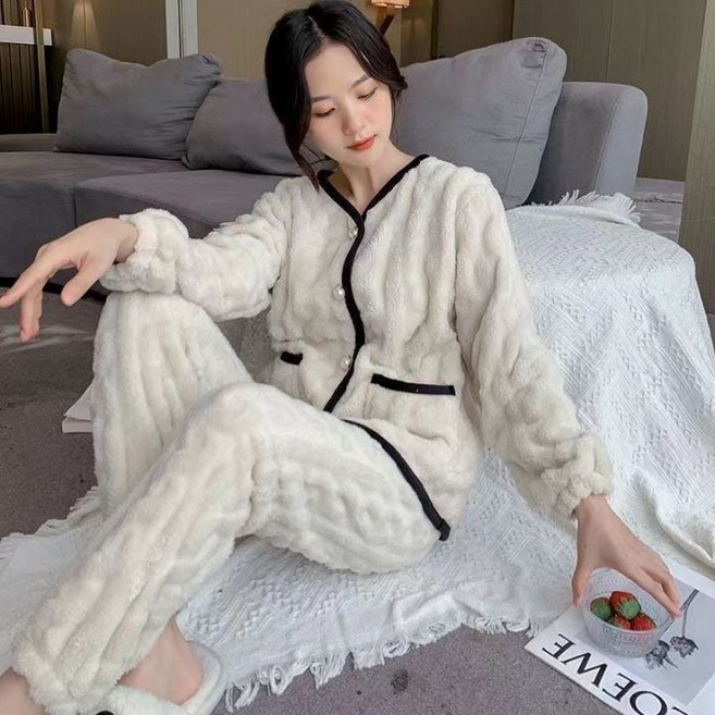 秋冬珊瑚絨睡衣女家居服套裝
