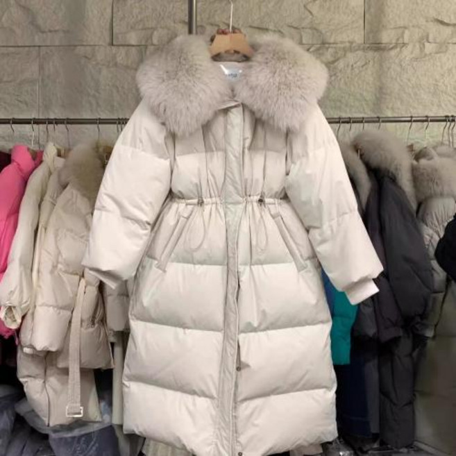 "오리털/덕다운 충전재" "슬림핏 벨트 디자인" "110 사이즈까지 넉넉하게" "여성 전용 롱기장 보온패딩&q