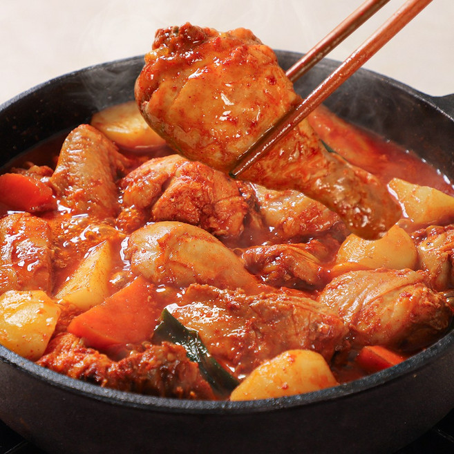 [미식예찬] 솥뚜껑 닭한마리 얼큰닭볶음탕, 1kg, 1개