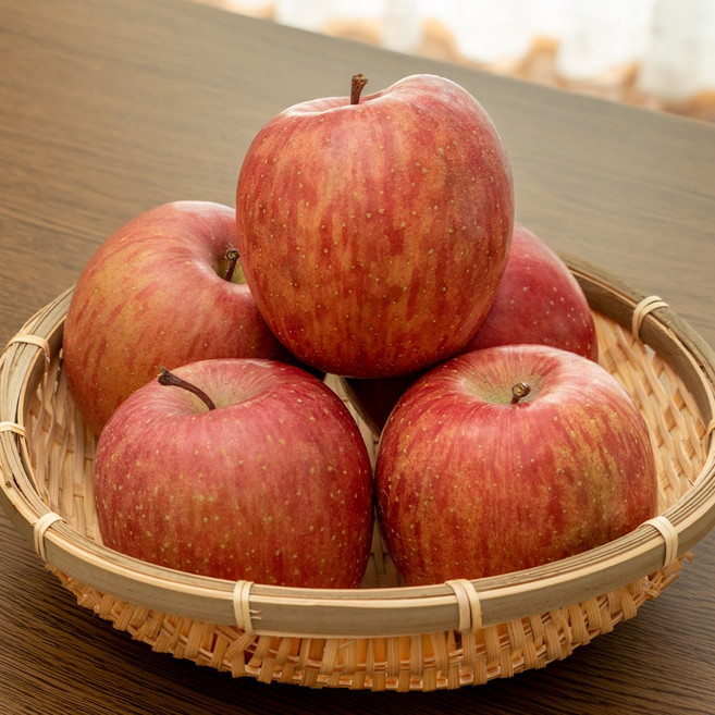 [정품] 밀양 얼음골 아삭아삭 꿀사과 5kg 10kg / 사과즙, 1개, 02 [정품] 얼음골 사과 중소과 5kg(18-20과)